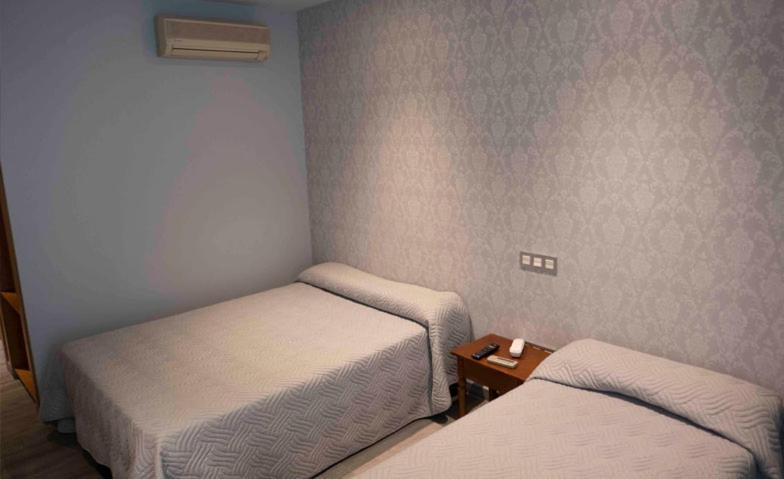Hotel سيمانكاس المظهر الخارجي الصورة
