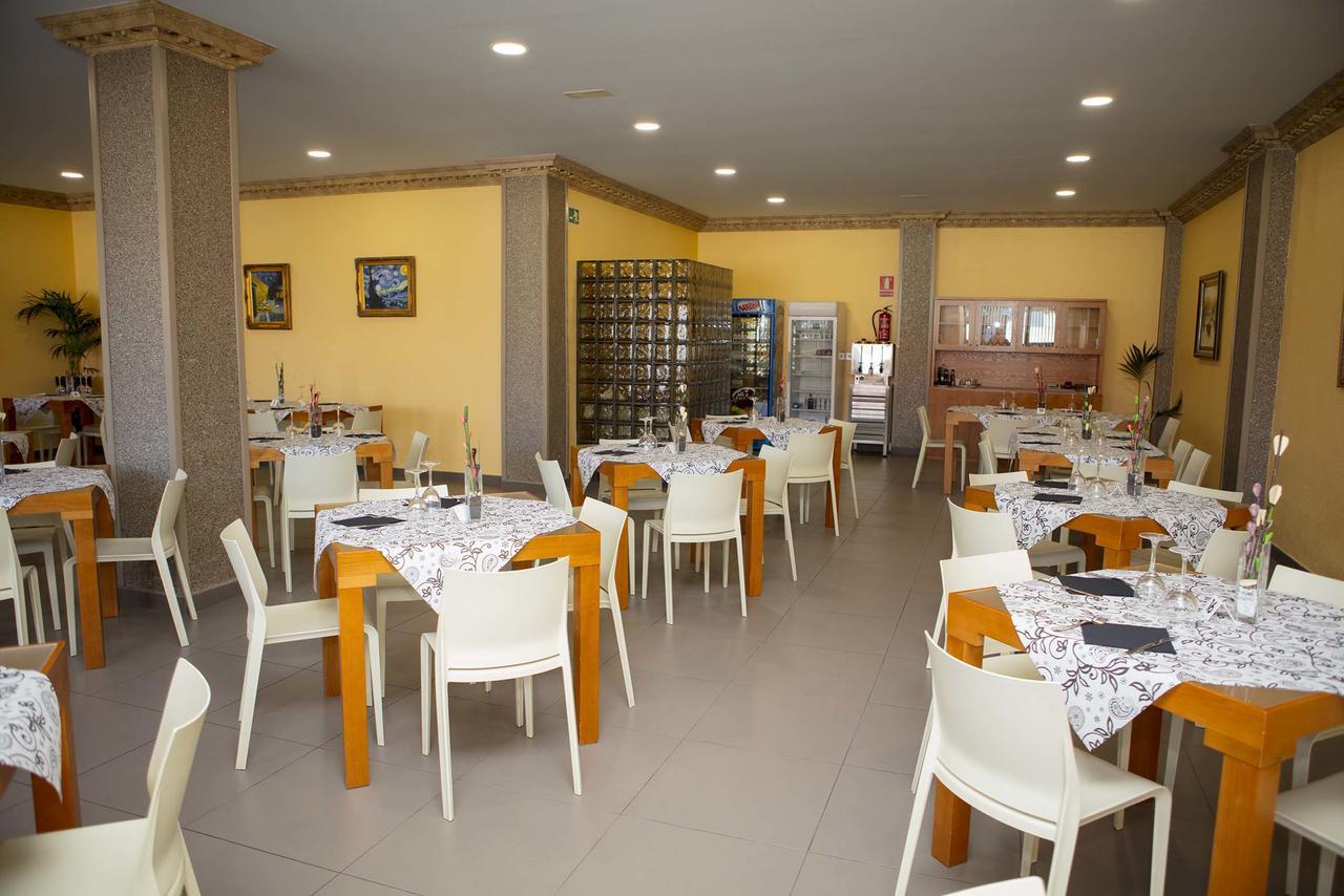 Hotel سيمانكاس المظهر الخارجي الصورة