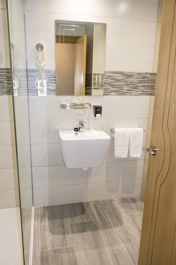 Hotel سيمانكاس المظهر الخارجي الصورة